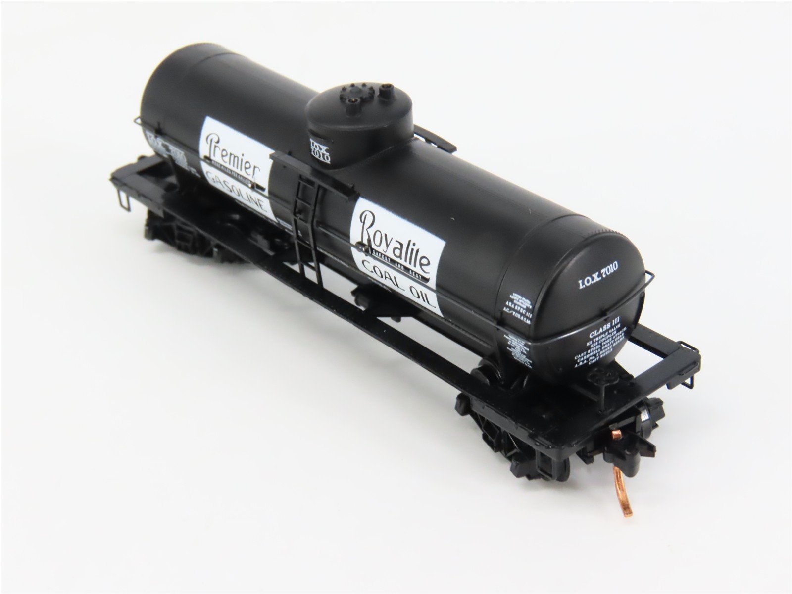 N Scale Micro-Trains 06500770 IOX Imperial Oil 39' Tank Car 7010 RTR