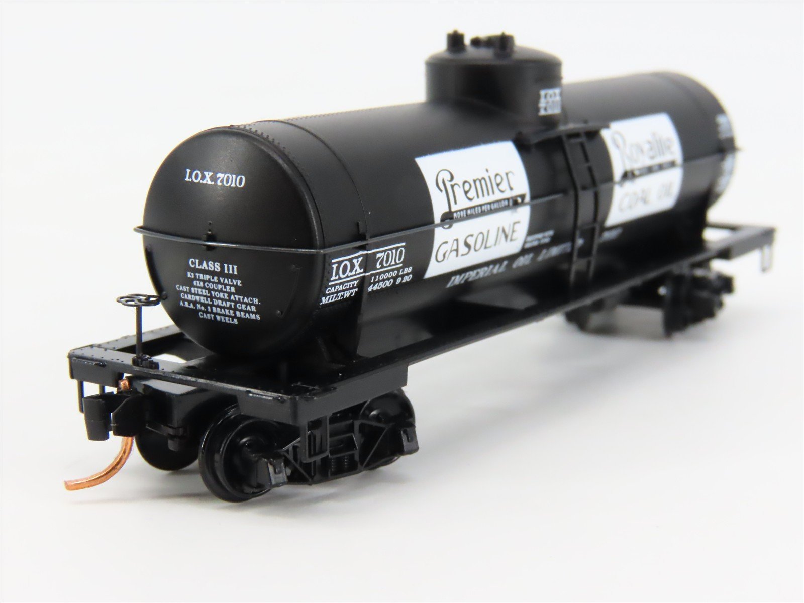 N Scale Micro-Trains 06500770 IOX Imperial Oil 39' Tank Car 7010 RTR