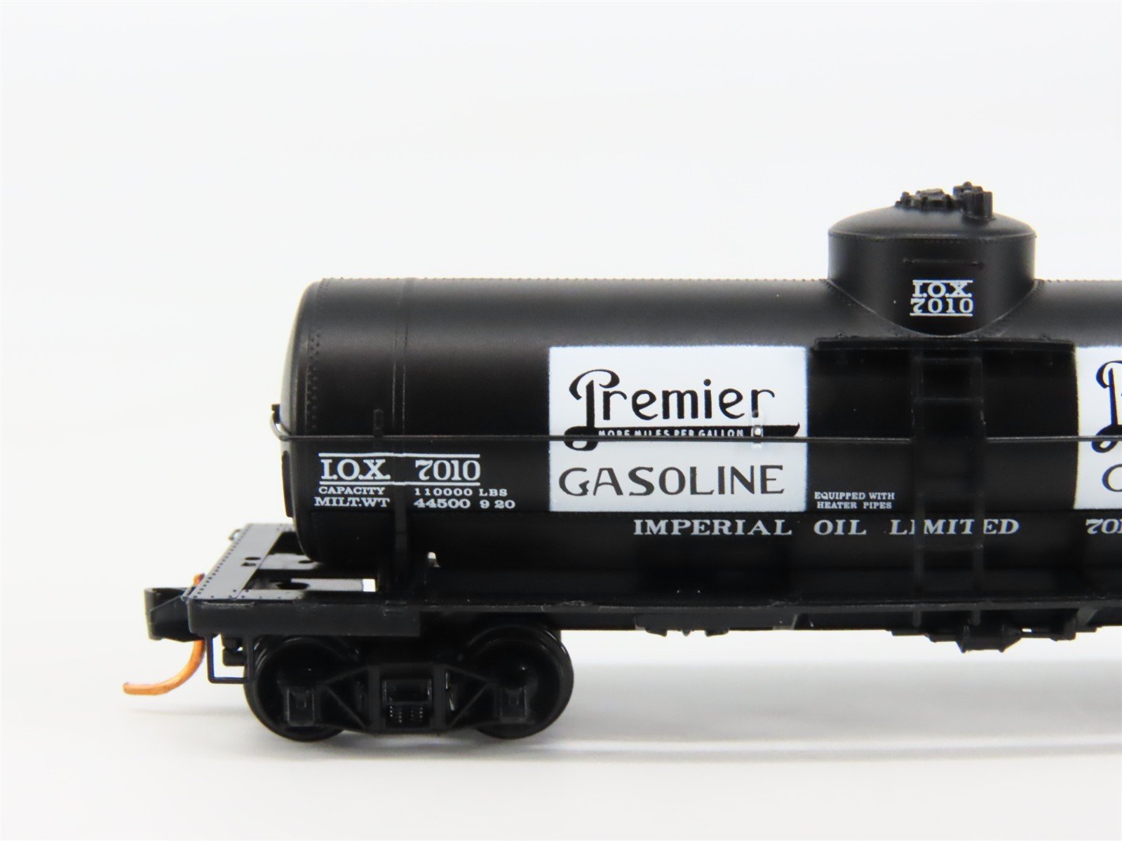 N Scale Micro-Trains 06500770 Imperial Oil Limited 39' Single Dome Tank Car RTR