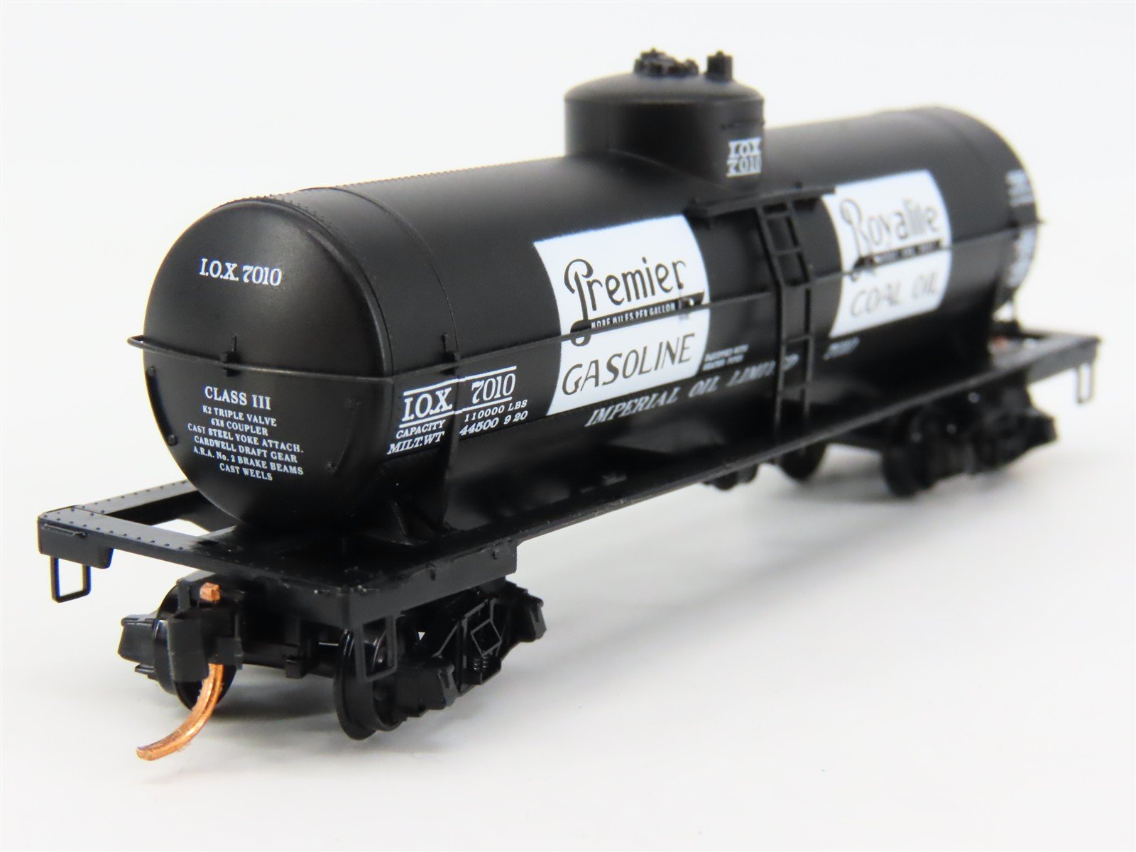 N Scale Micro-Trains 06500770 Imperial Oil Limited 39' Single Dome Tank Car RTR