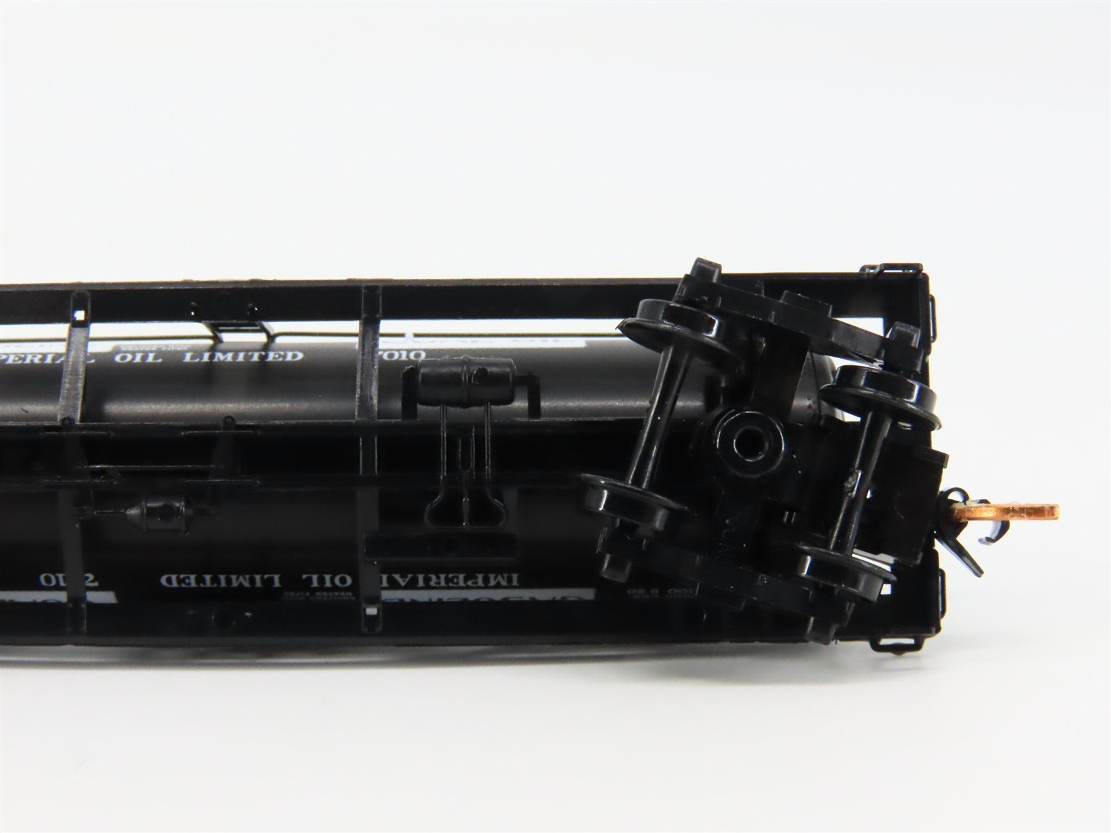 N Scale Micro-Trains 06500770 Imperial Oil Limited 39' Single Dome Tank Car RTR