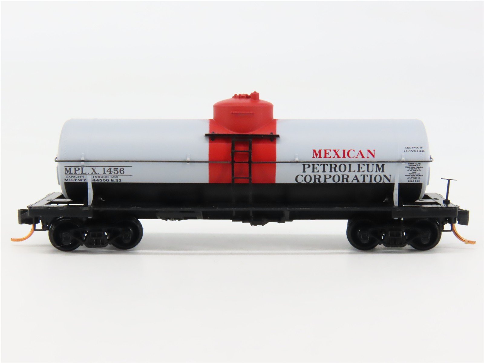 N Scale Micro-Trains 06500840 Mexican Petroleum Co. 39' Single Dome Tank Car RTR