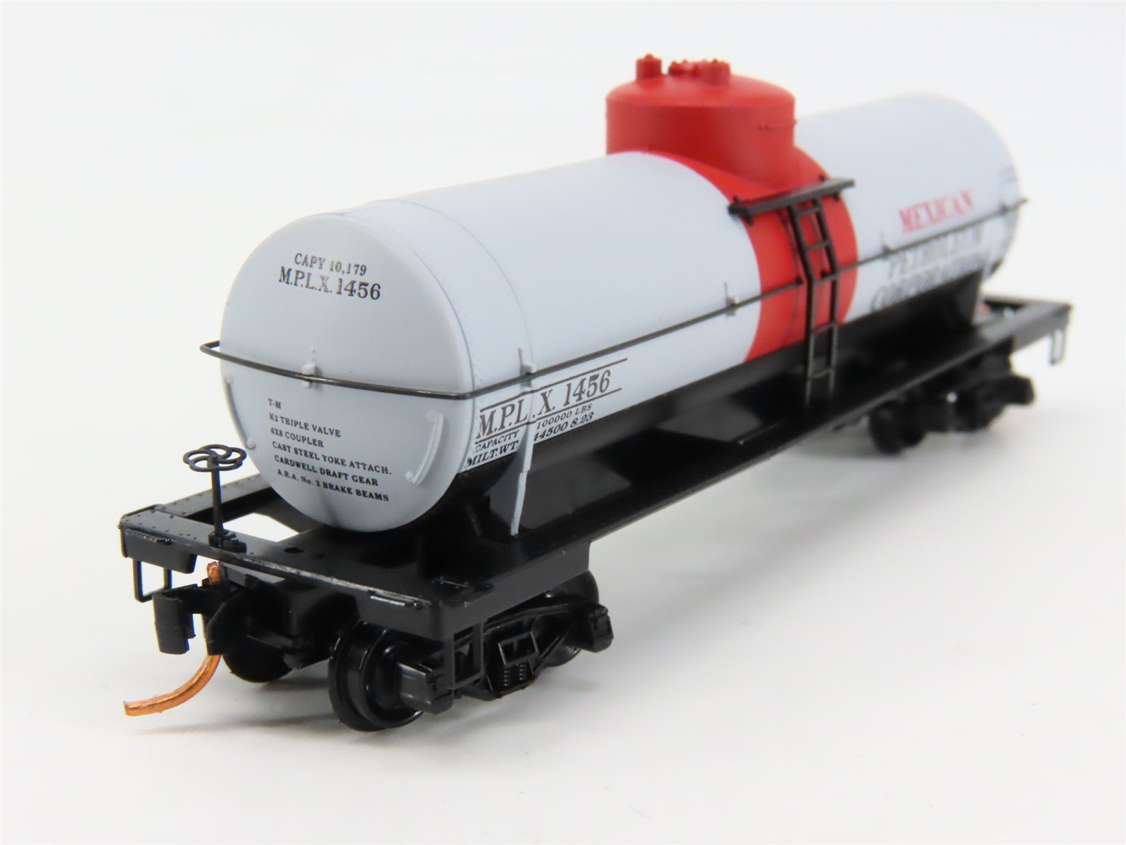 N Scale Micro-Trains 06500840 Mexican Petroleum Co. 39' Single Dome Tank Car RTR