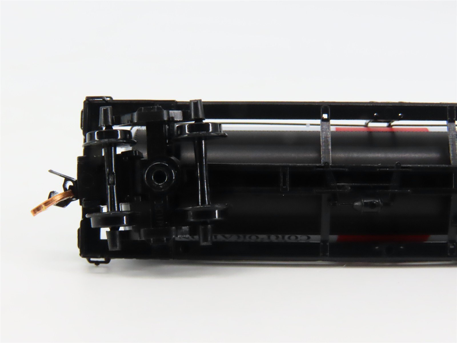 N Scale Micro-Trains 06500840 Mexican Petroleum Co. 39' Single Dome Tank Car RTR