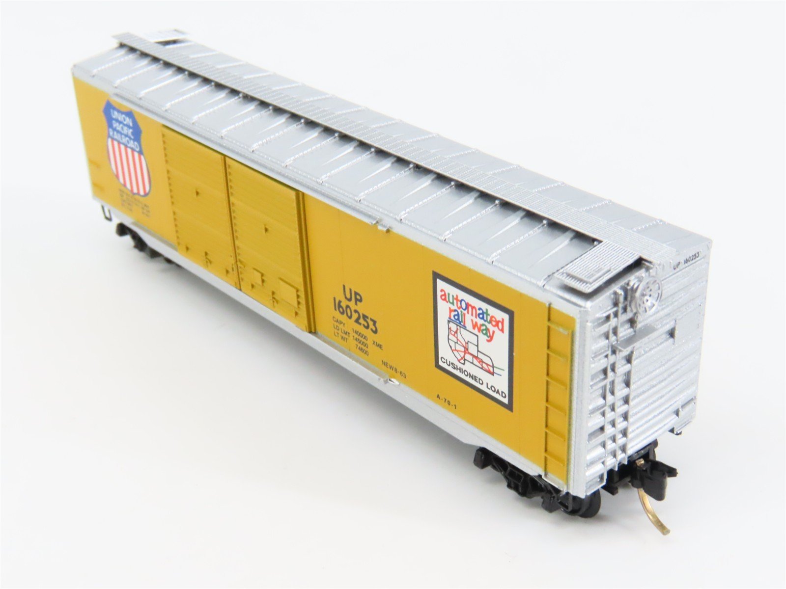 N Scale Micro-Trains 34090 UP Union Pacific 50' Double Door Box Car 160253 RTR