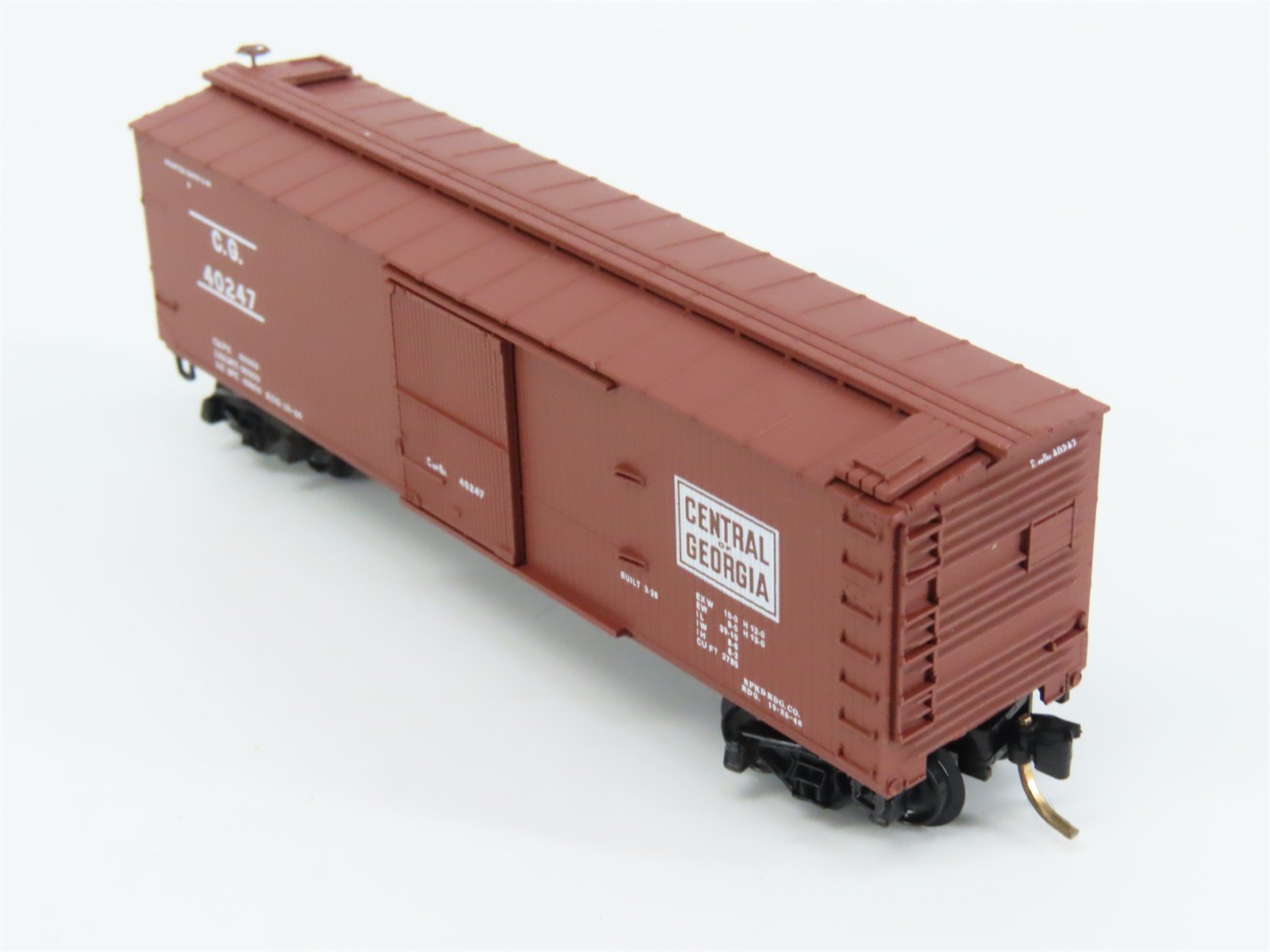 N Scale Micro-Trains 39150 40' Double-Sheathed Wood Box Car RTR