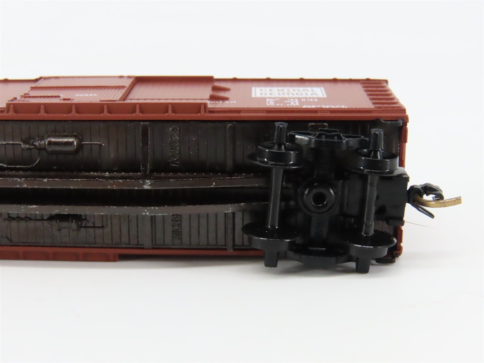 N Scale Micro-Trains 39150 40' Double-Sheathed Wood Box Car RTR