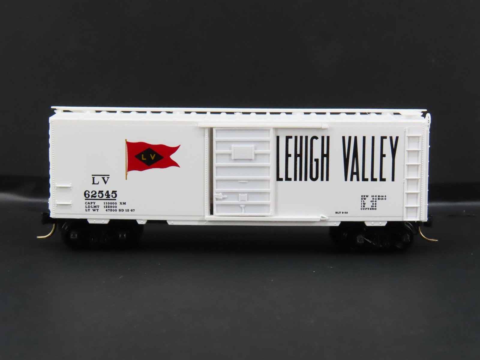 N Scale Micro-Trains 20126 LV Lehigh Valley 40' Box Car 62545 RTR
