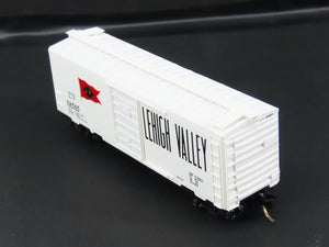 N Scale Micro-Trains 20126 LV Lehigh Valley 40' Box Car 62545 RTR