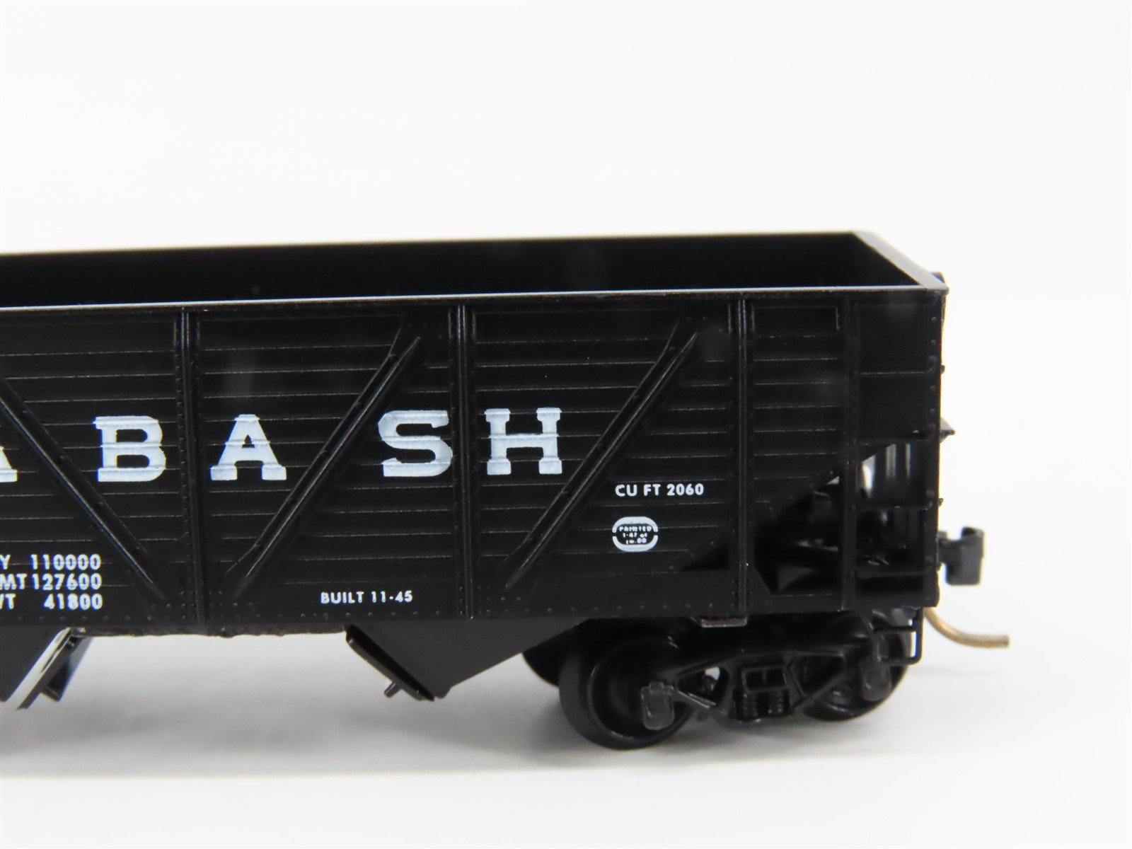 N Scale Micro-Trains 57060 WAB Wabash 33' 2-Bay Hopper 39157 RTR