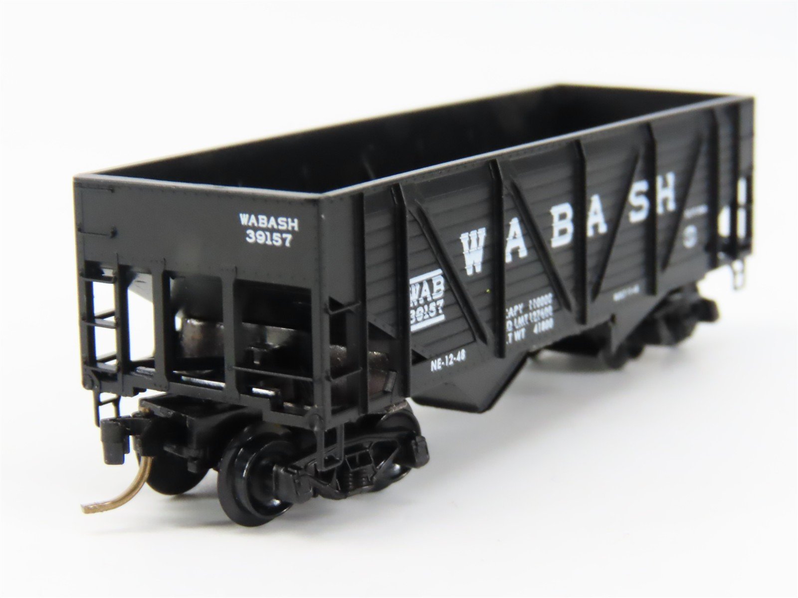 N Scale Micro-Trains 57060 WAB Wabash 33' 2-Bay Hopper 39157 RTR