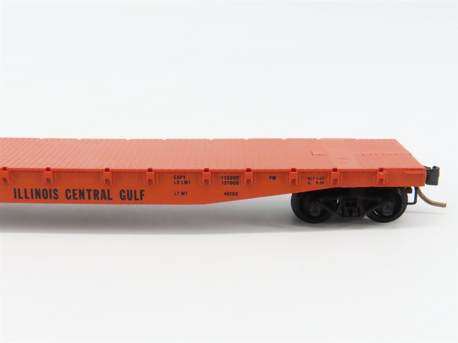 N Scale Micro-Trains 45010 ICG Illinois Central Gulf 50' Fishbelly Flat Car RTR