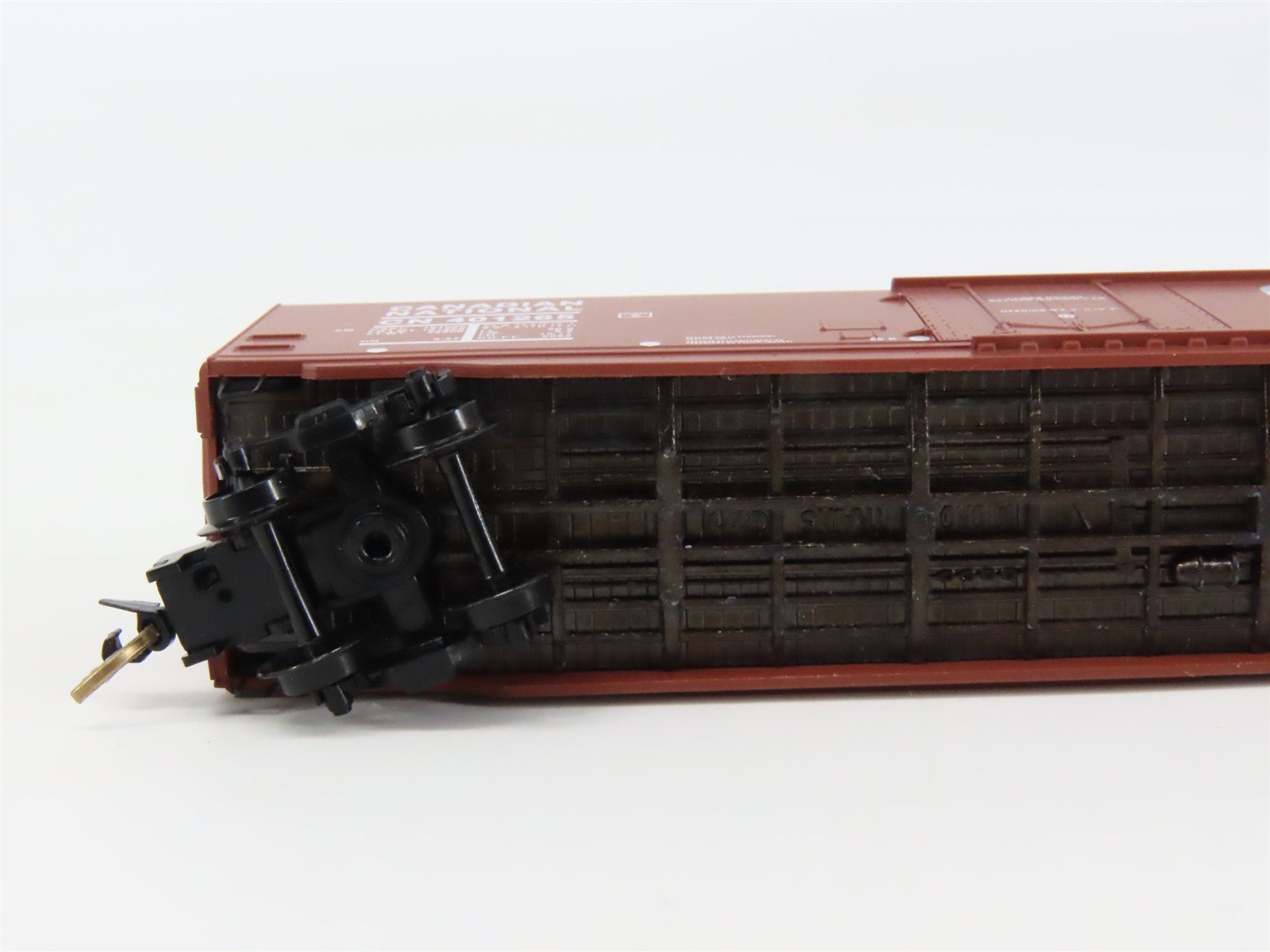 N Scale Micro-Trains 38190 CN Canadian National 50' Box Car 401265 RTR