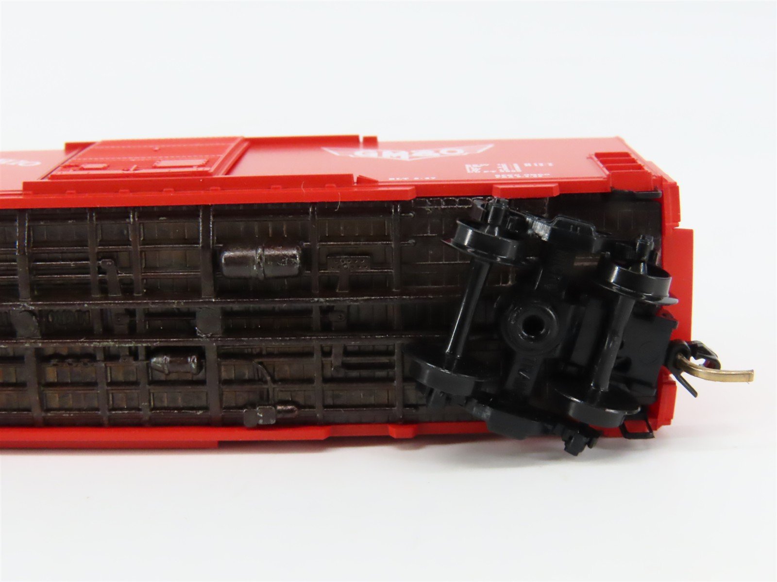 N Scale Micro-Trains 24240 GMO Gulf, Mobile & Ohio 40' Box Car 21583 RTR