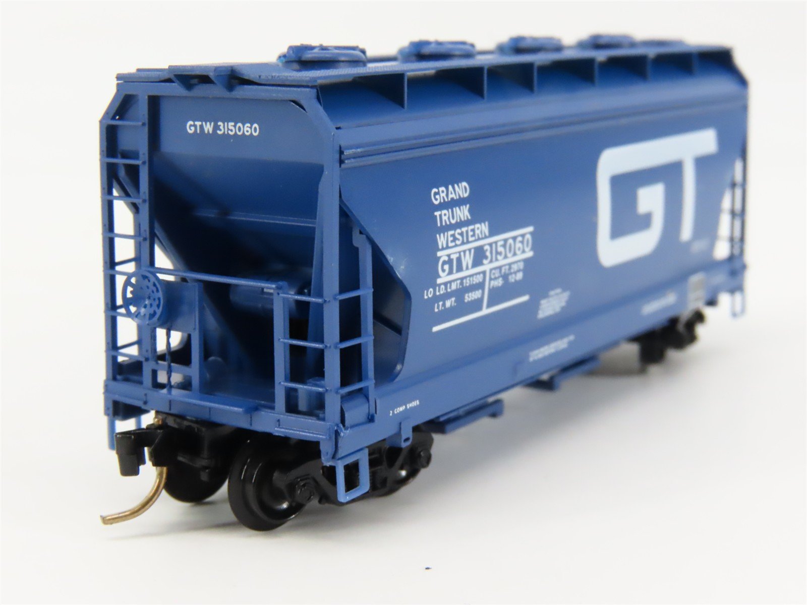 N Scale Micro-Trains 92010 GTW Grand Trunk Western 2-Bay Covered Hopper RTR