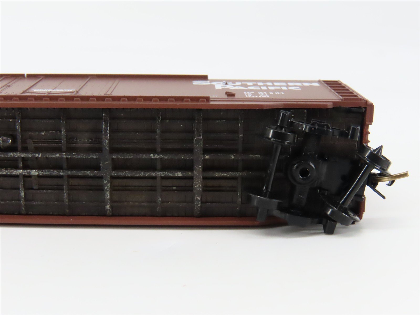 N Scale Micro-Trains 36040 SP Southern Pacific 50' Box Car 670120 RTR