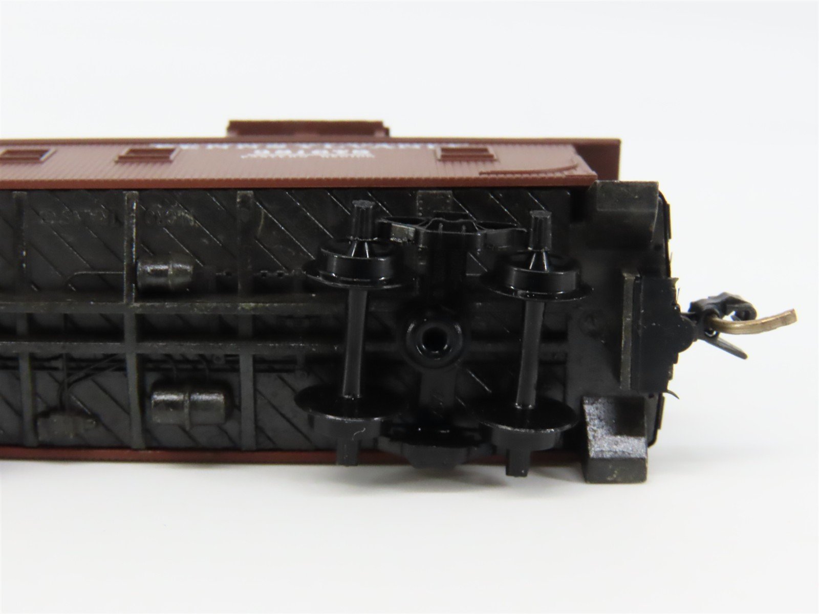 N Scale Micro-Trains 51160 PRR Pennsylvania 34' Wood-Sheathed Caboose 981678 RTR