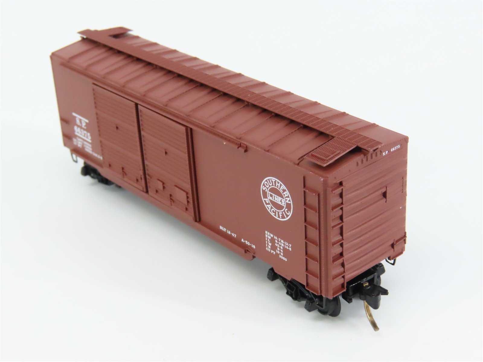 N Scale Micro-Trains 23020 SP Southern Pacific 40' Double Door Box Car 66375 RTR