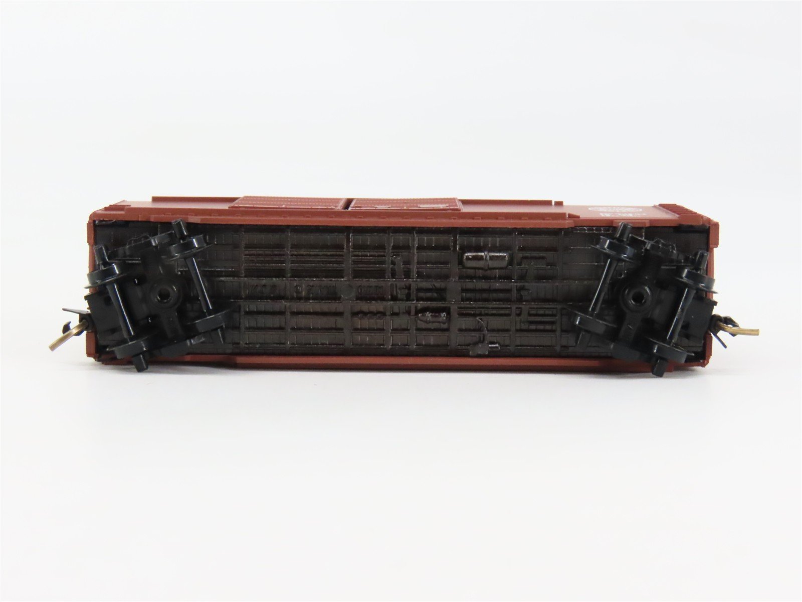 N Scale Micro-Trains 23020 SP Southern Pacific 40' Double Door Box Car 66375 RTR