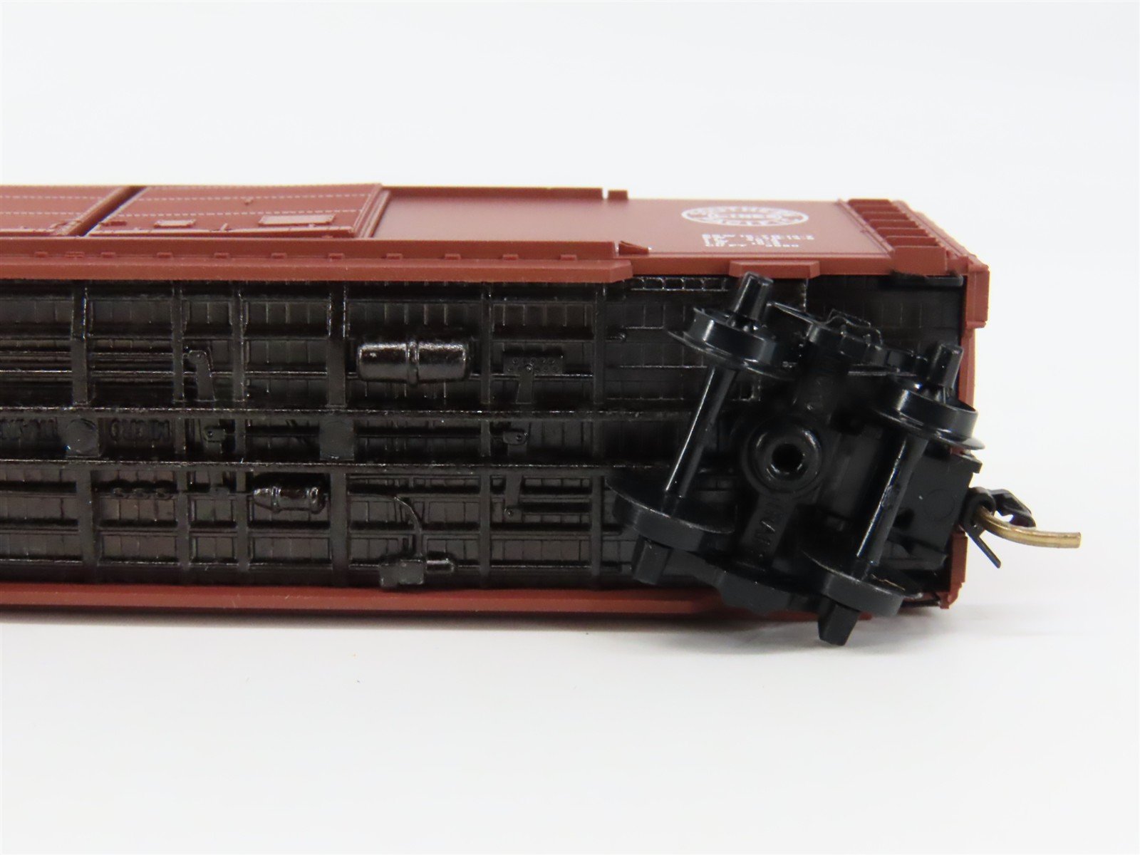 N Scale Micro-Trains 23020 SP Southern Pacific 40' Double Door Box Car 66375 RTR