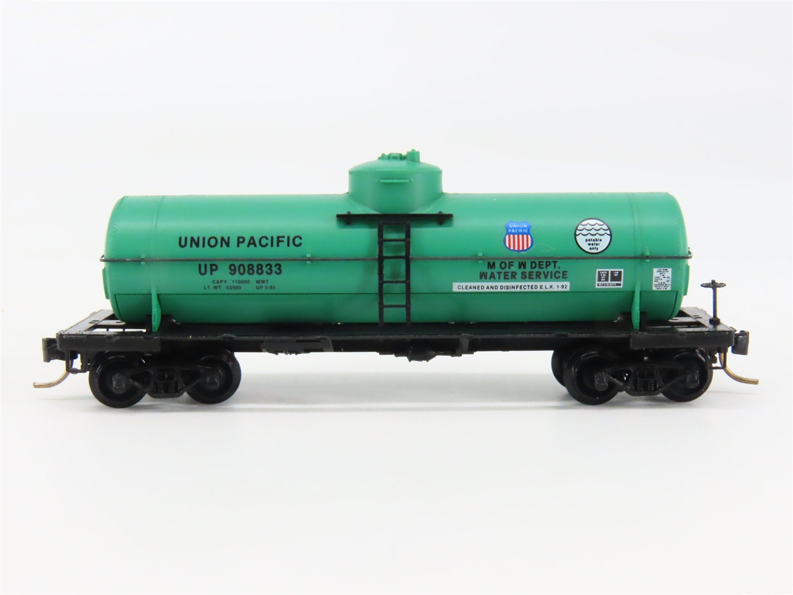 N Scale Micro-Trains 65340 UP Union Pacific 39' Single Dome Tank Car 908833 RTR