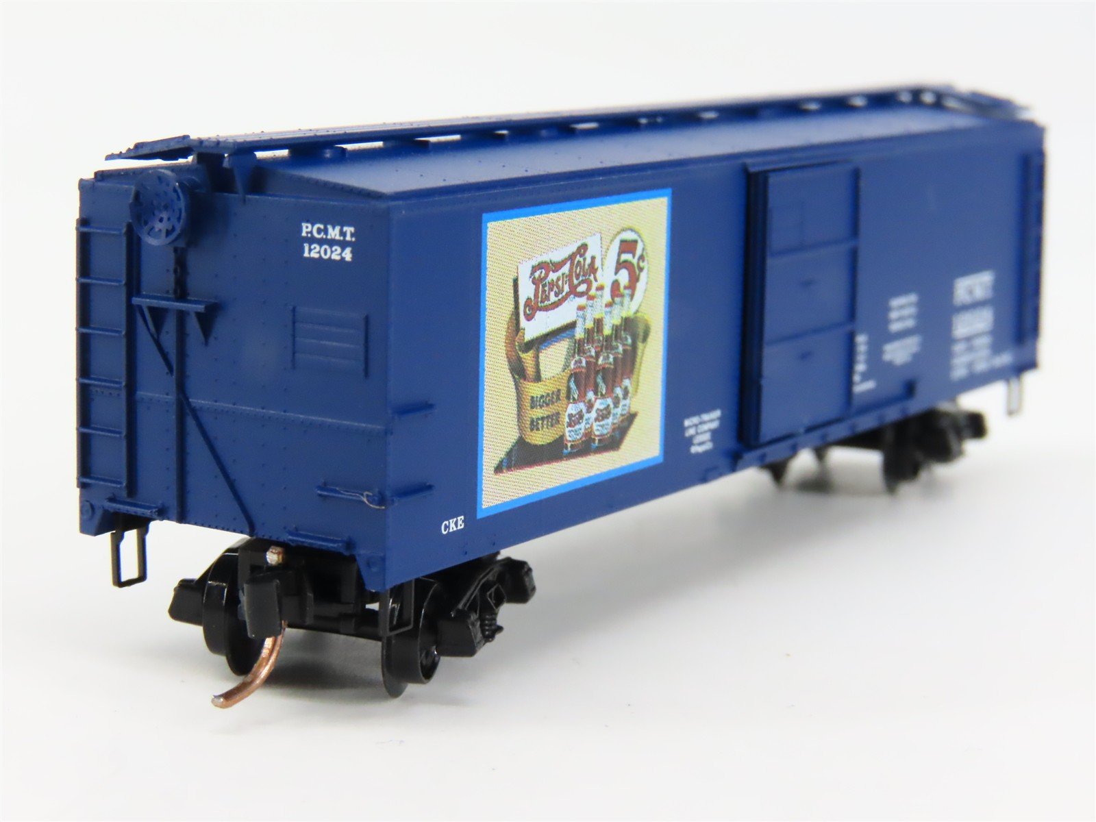 N Scale Micro-Trains 120220 PCMT Pepsi-Cola 40' Box Car 12024 RTR