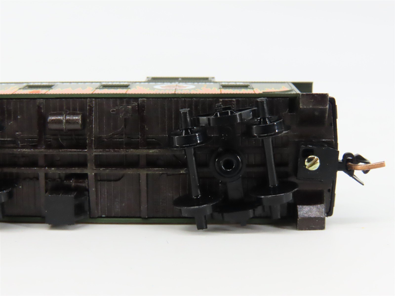 N Scale Micro-Trains 100100 Smokey Bear 36' Offset Cupola Caboose X62000 RTR