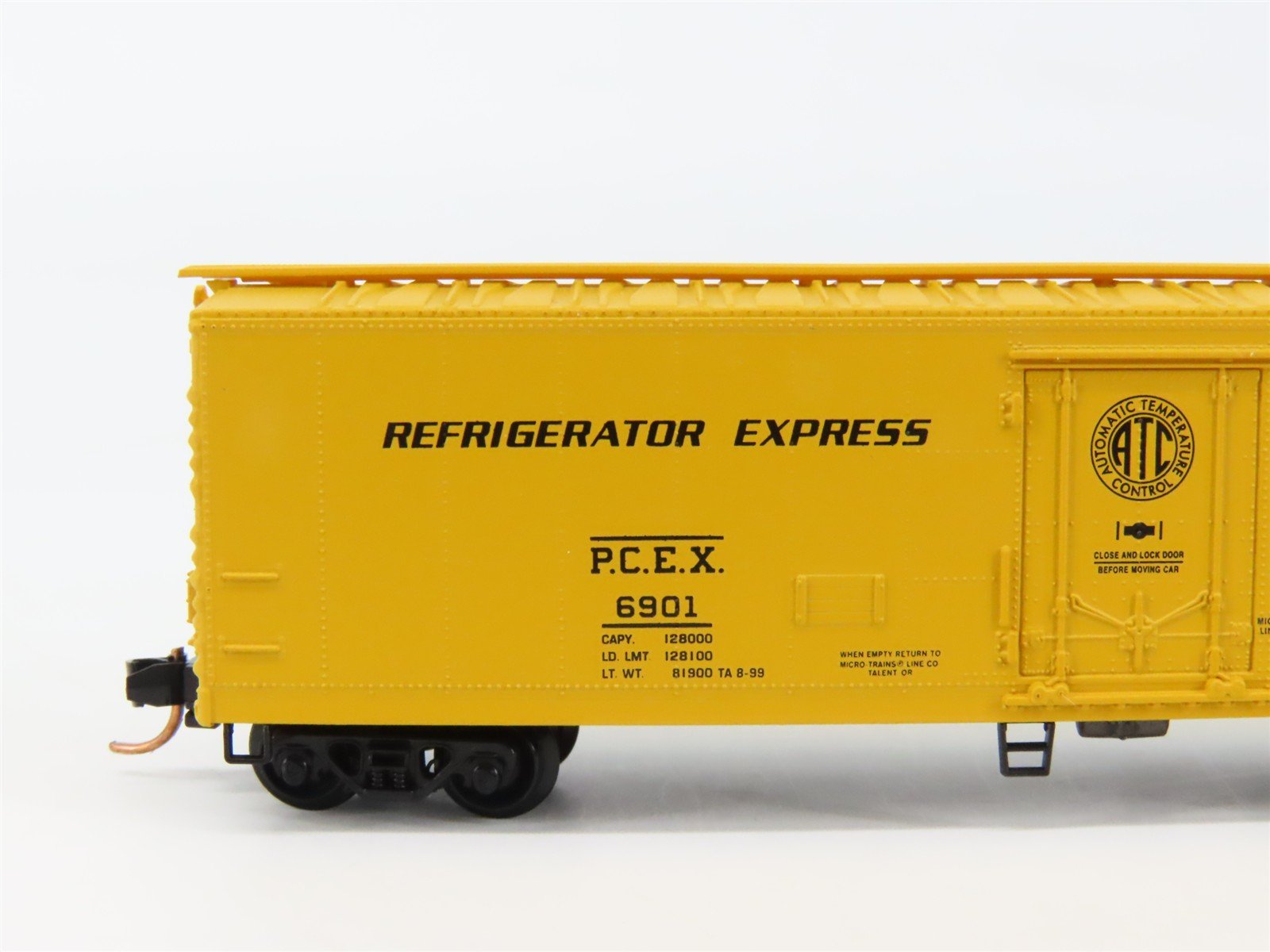 N Scale Micro-Trains 69090 PCEX Pepsi-Cola 51' Reefer 6901 RTR