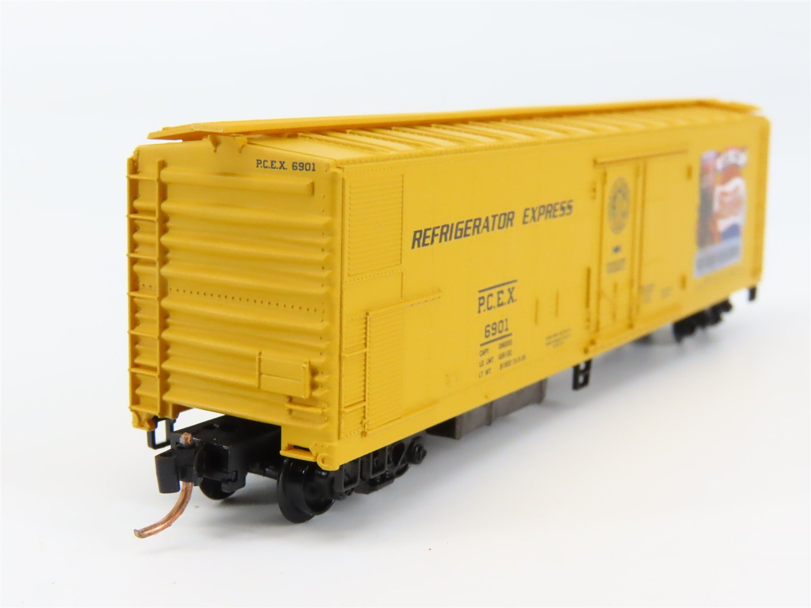 N Scale Micro-Trains 69090 PCEX Pepsi-Cola 51' Reefer 6901 RTR
