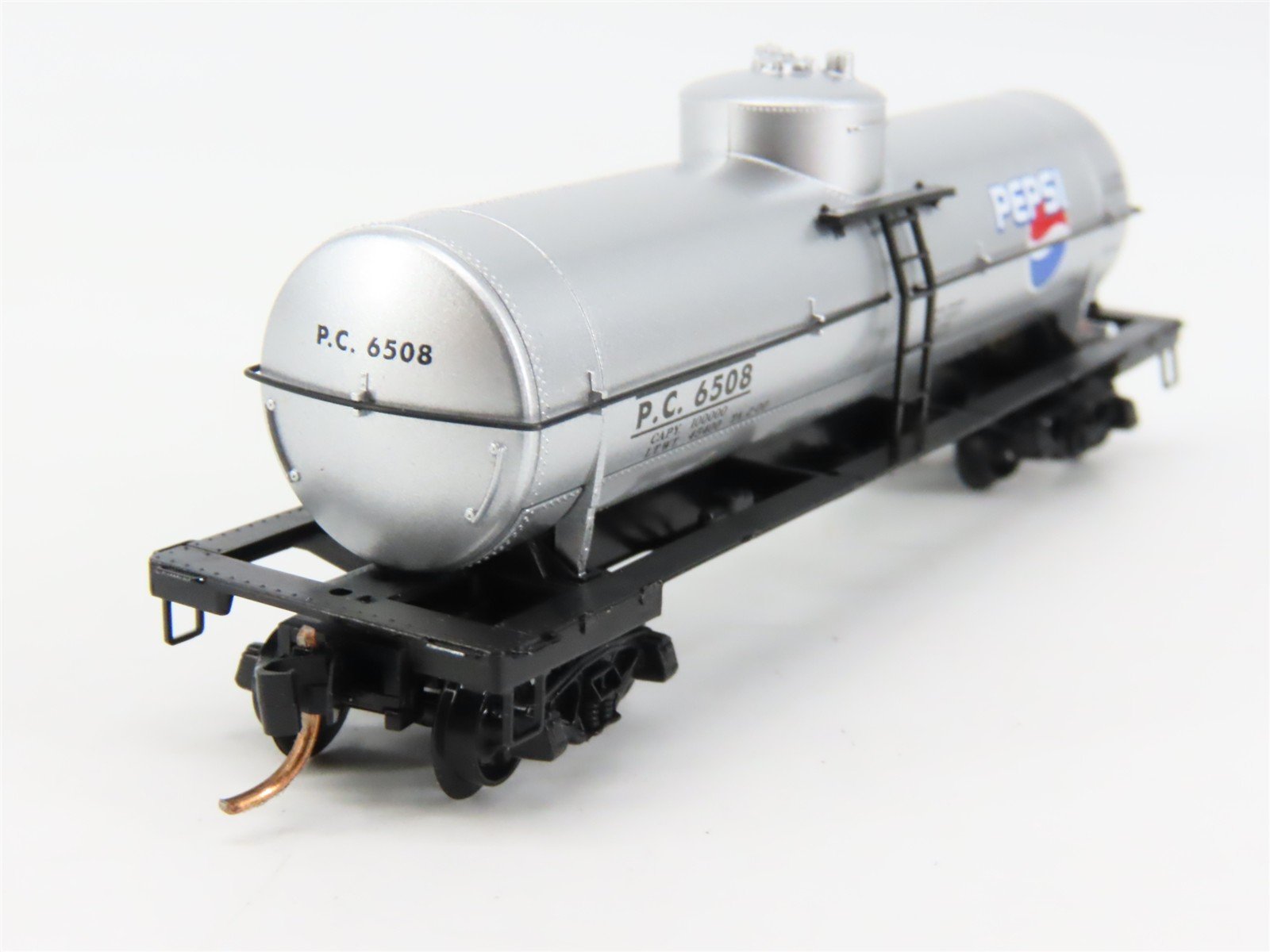 N Scale Micro-Trains 65450 PC Pepsi-Cola 39' Tank Car 6508 RTR