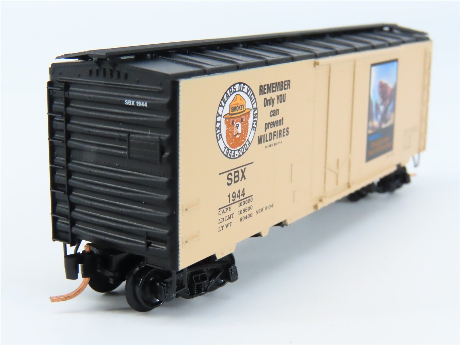 N Scale Micro-Trains 21480 SBX Smokey Bear 40' Plug Door Box Car 1944 RTR