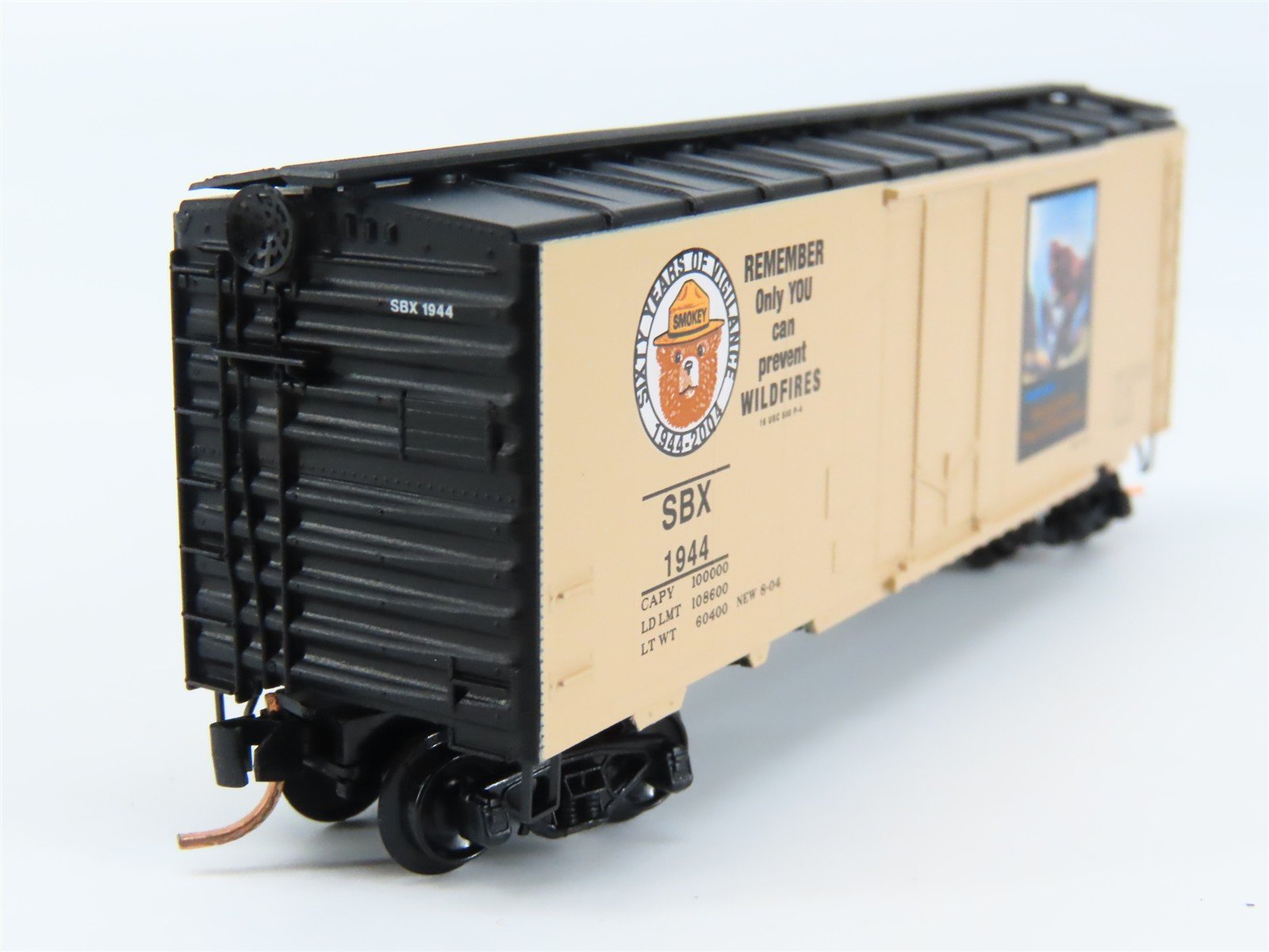 N Scale Micro-Trains 21480 SBX Smokey Bear 40' Plug Door Box Car 1944 RTR