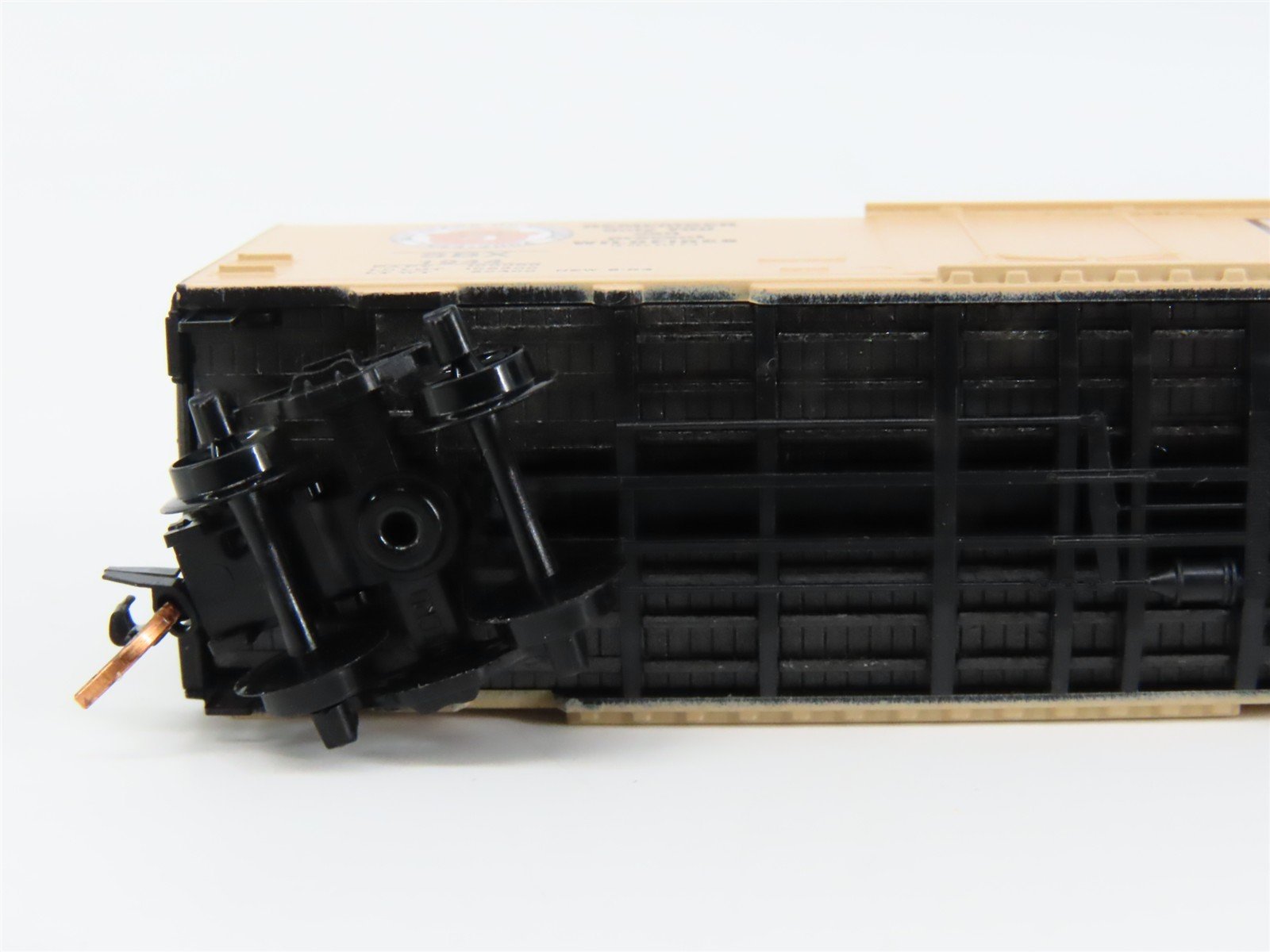 N Scale Micro-Trains 21480 SBX Smokey Bear 40' Plug Door Box Car 1944 RTR
