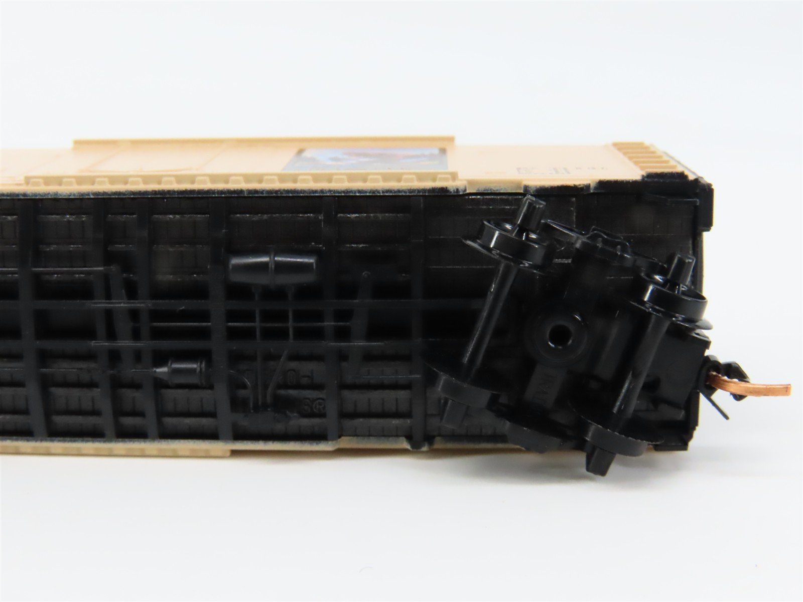 N Scale Micro-Trains 21480 SBX Smokey Bear 40' Plug Door Box Car 1944 RTR