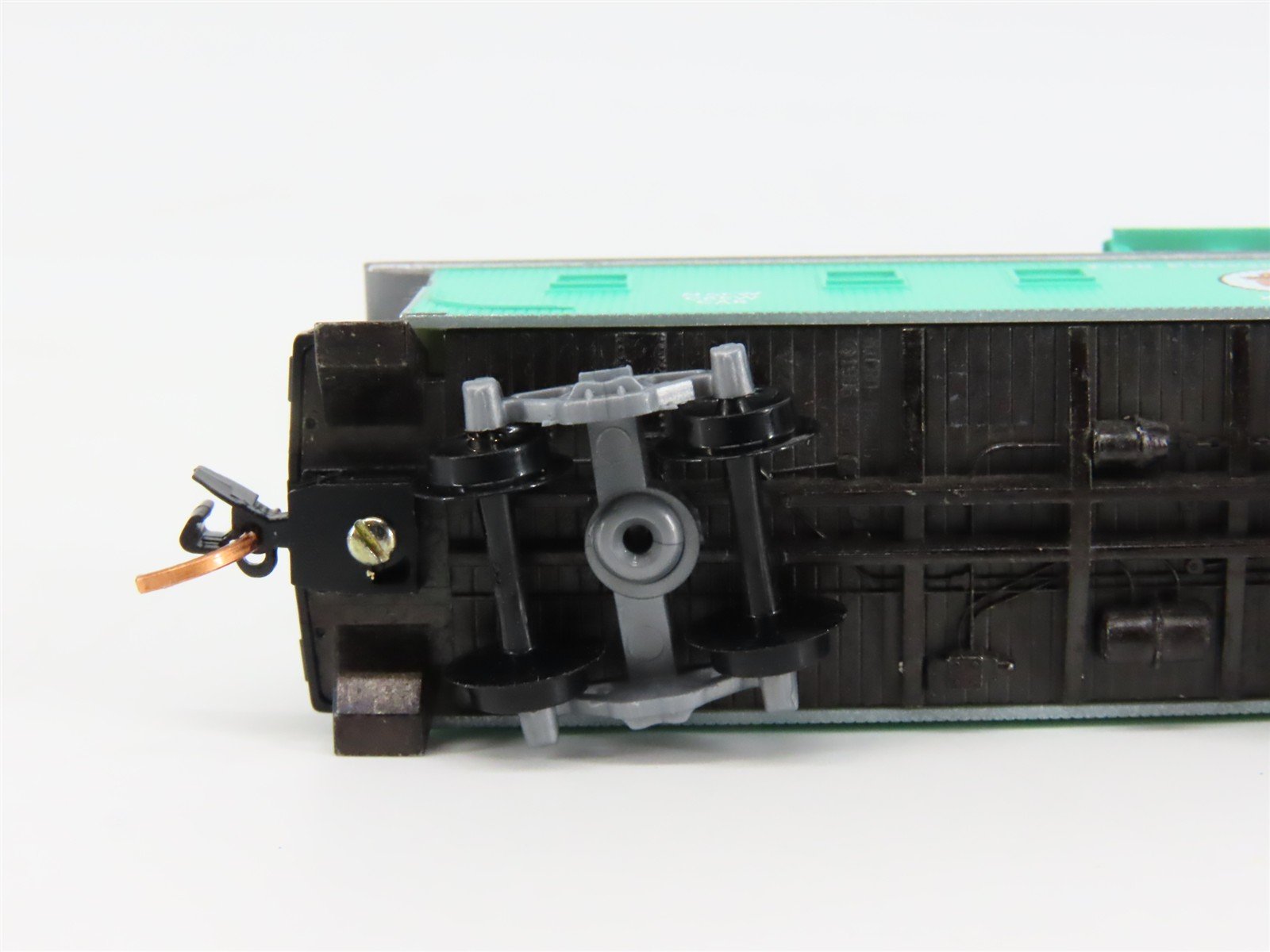 N Scale Micro-Trains 51210 Smokey Bear 34' Wood Sheathed Caboose X51898 RTR