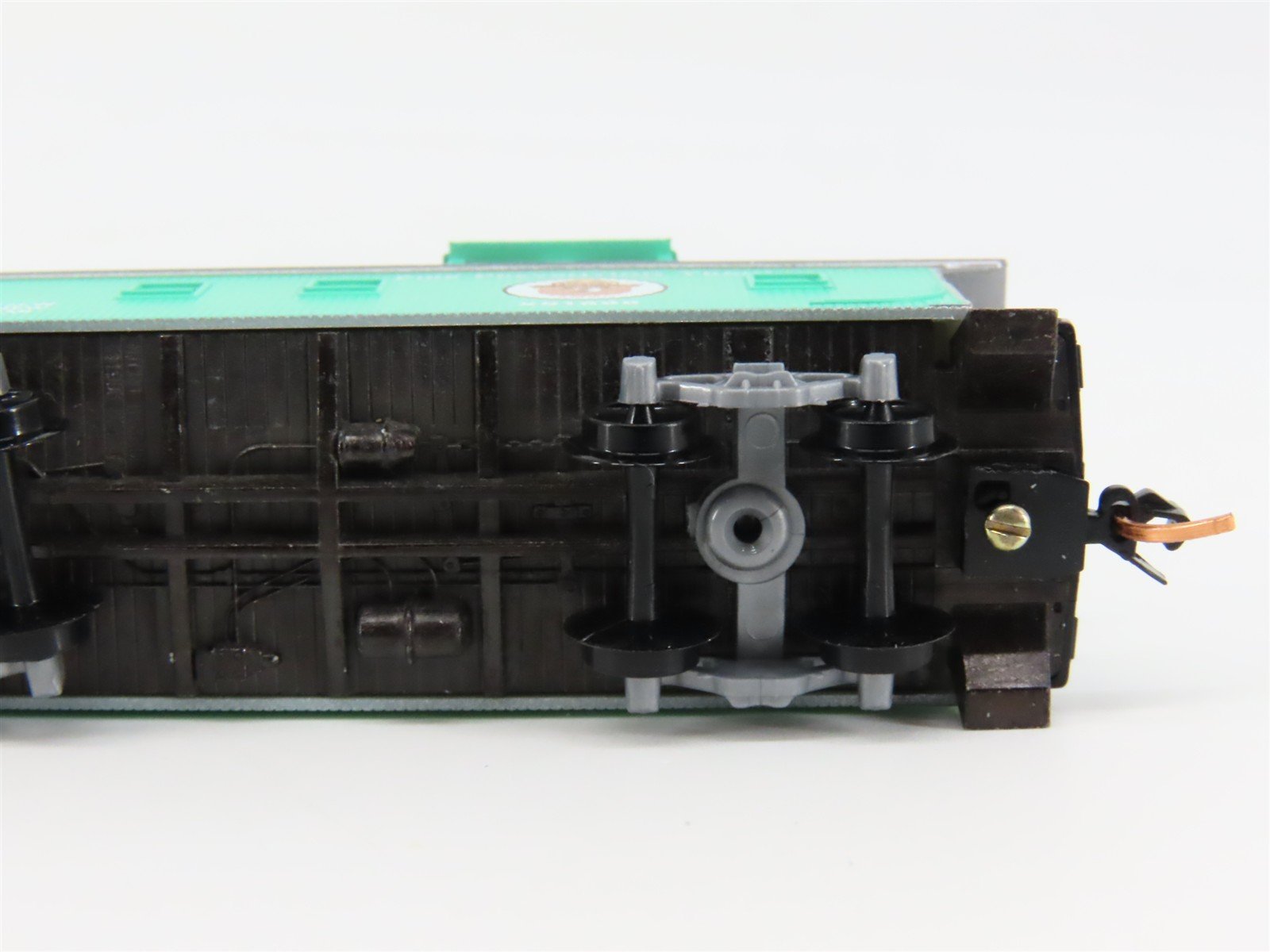 N Scale Micro-Trains 51210 Smokey Bear 34' Wood Sheathed Caboose X51898 RTR