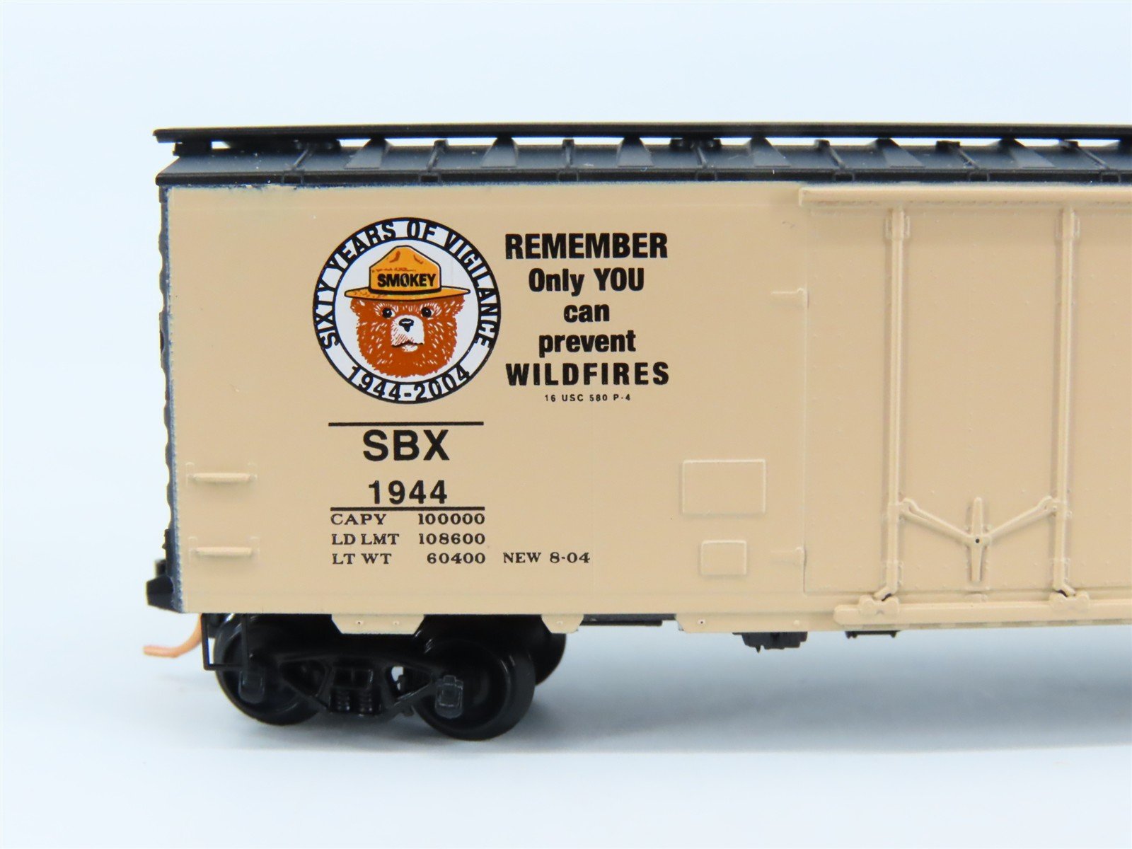 N Scale Micro-Trains 21480 SBX Smokey Bear 40' Box Car 1944 RTR