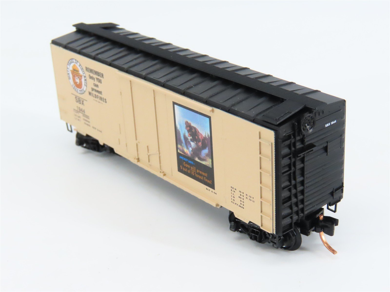 N Scale Micro-Trains 21480 SBX Smokey Bear 40' Box Car 1944 RTR
