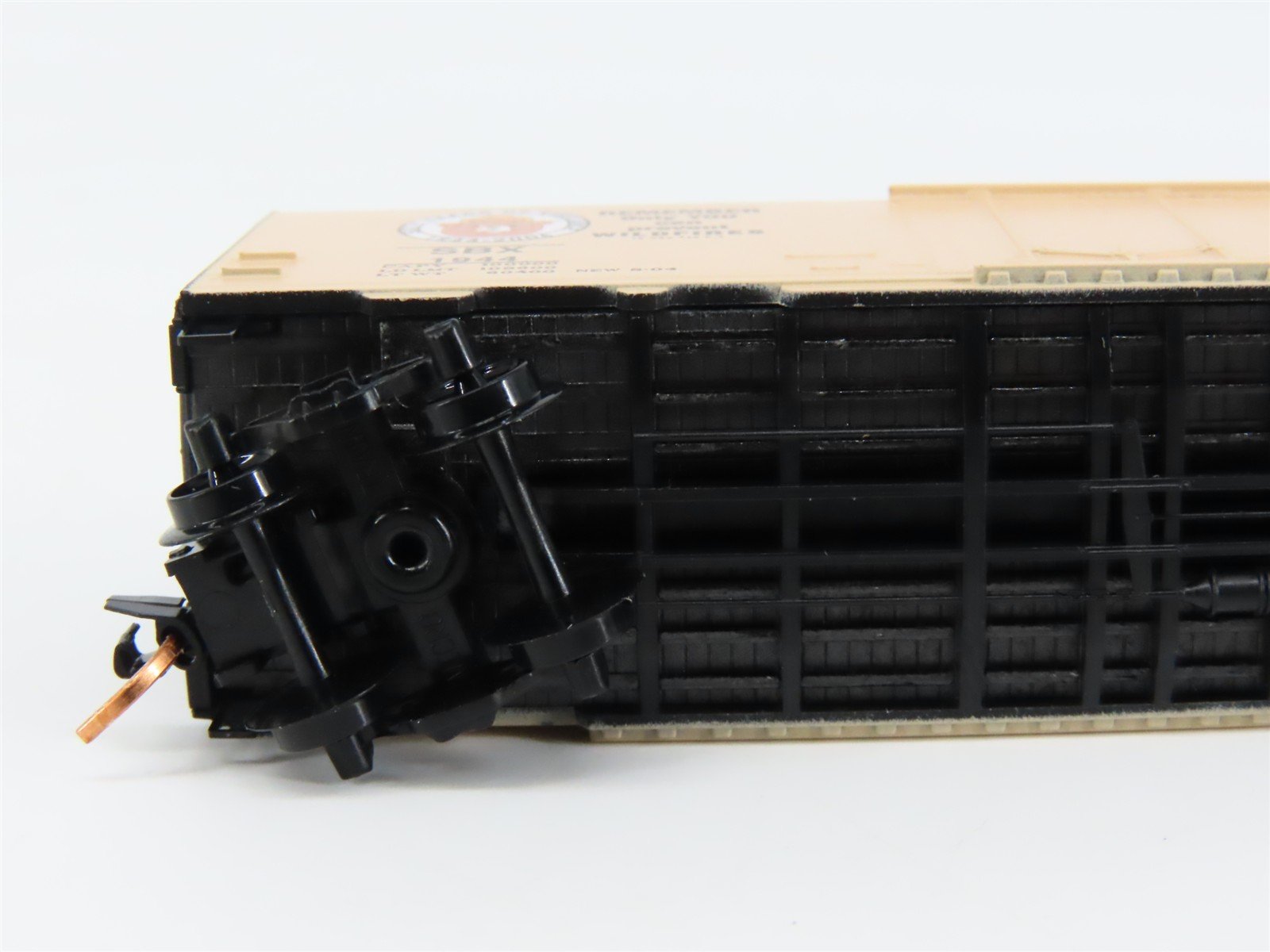 N Scale Micro-Trains 21480 SBX Smokey Bear 40' Box Car 1944 RTR