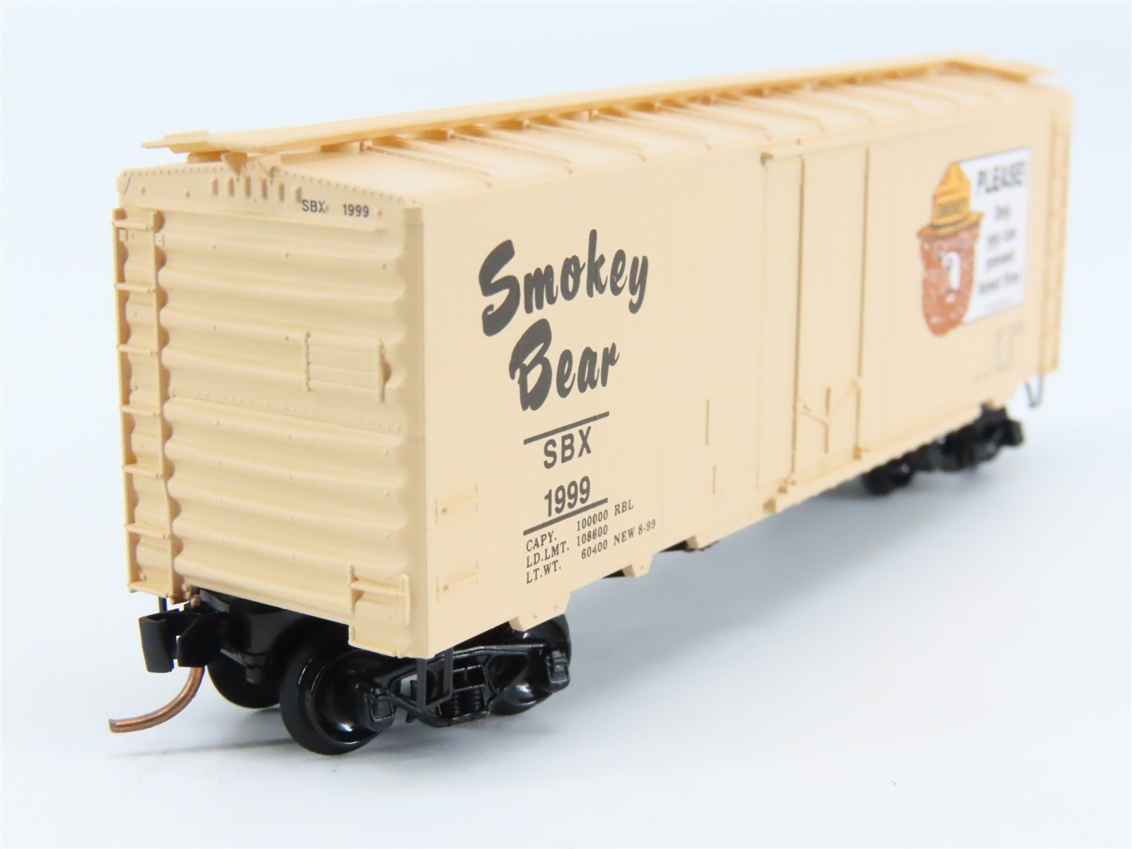 N Scale Micro-Trains 21260 SBX Smokey Bear 40' Box Car 1999 RTR