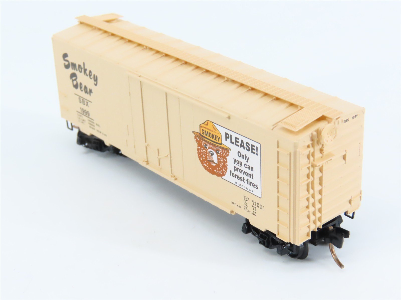 N Scale Micro-Trains 21260 SBX Smokey Bear 40' Box Car 1999 RTR