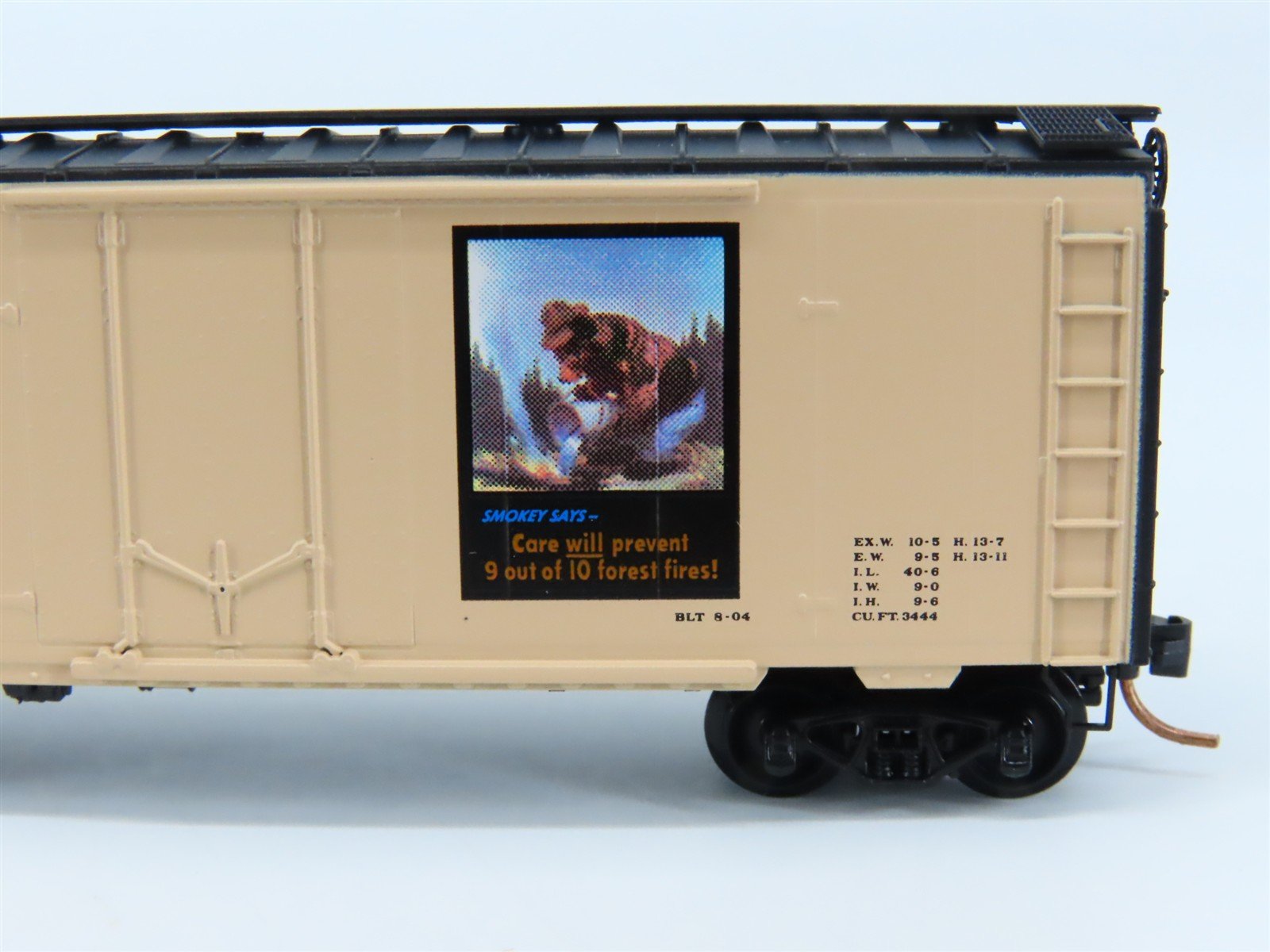 N Scale Micro-Trains 21480 SBX Smokey Bear 40' Box Car 1944 RTR