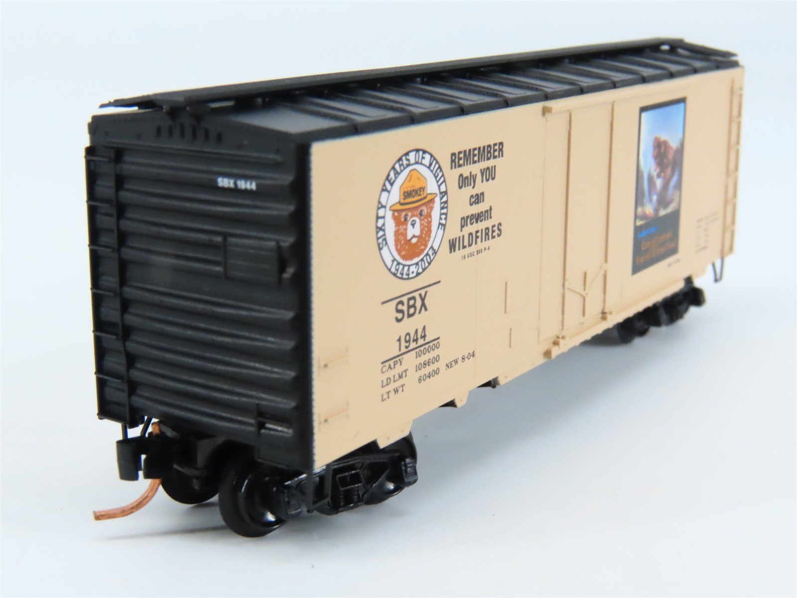 N Scale Micro-Trains 21480 SBX Smokey Bear 40' Box Car 1944 RTR