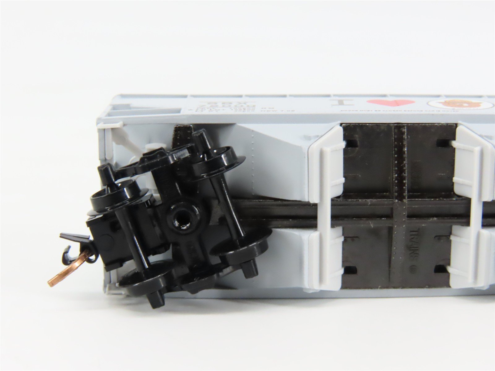 N Scale Micro-Trains 55450 SBX Smokey Bear 33' 2-Bay Hopper 72000 RTR