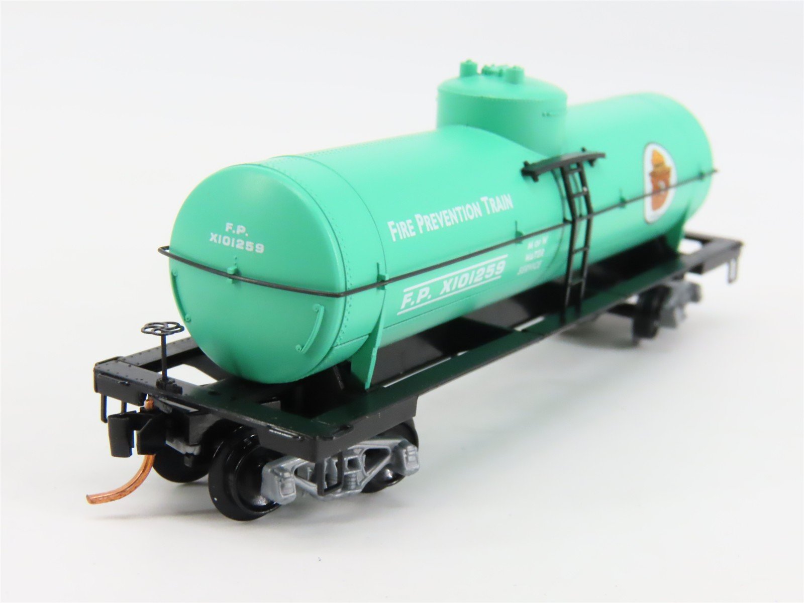 N Scale Micro-Trains 65540 FP Smokey Bear 39' Tank Car X101259 RTR