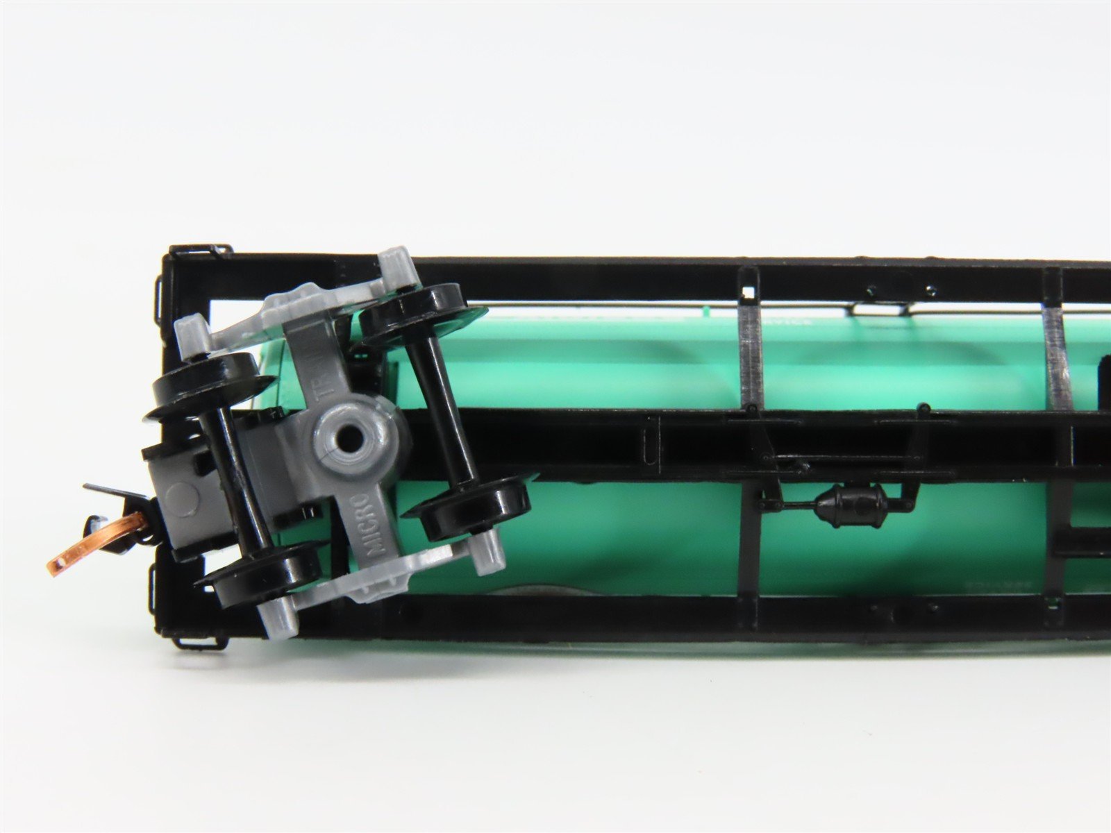 N Scale Micro-Trains 65540 FP Smokey Bear 39' Tank Car X101259 RTR
