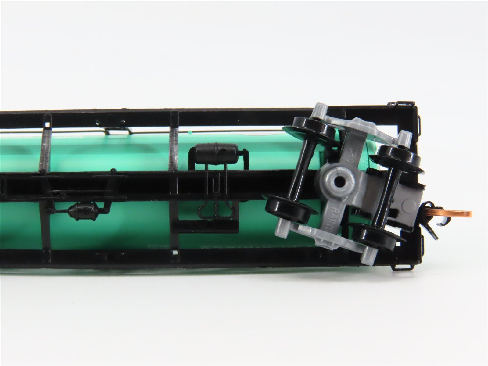 N Scale Micro-Trains 65540 FP Smokey Bear 39' Tank Car X101259 RTR