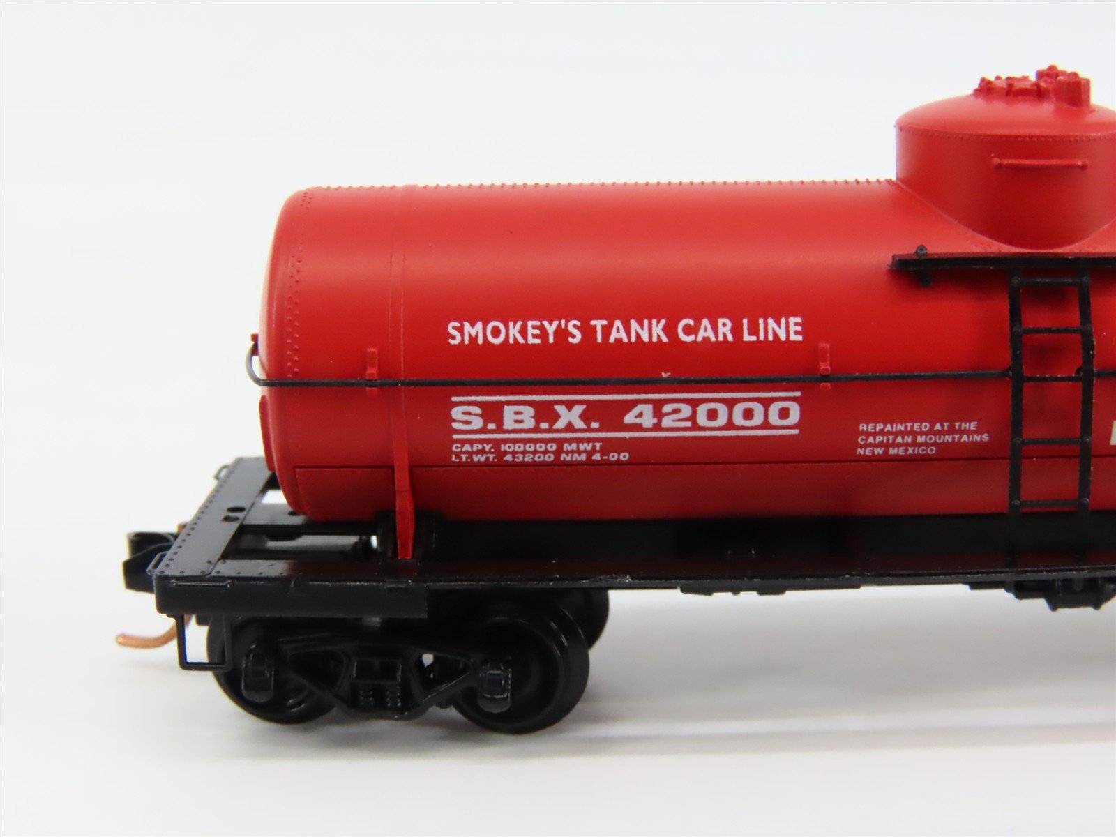 N Scale Micro-Trains 65460 SBX Smokey Bear 39' Single Dome Tank Car 42000 RTR
