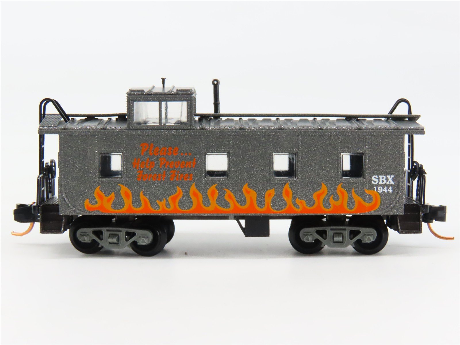 N Scale Micro-Trains 10000260 36' Offset Cupola Caboose RTR