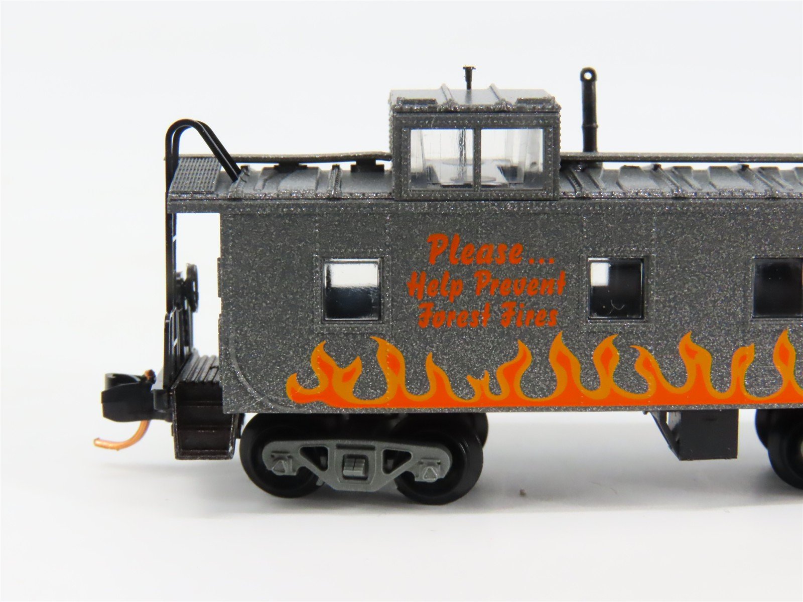 N Scale Micro-Trains 10000260 36' Offset Cupola Caboose RTR